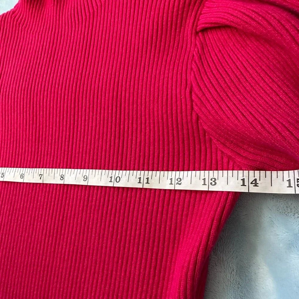 Fucsia pink Mock Neck Sweater Dress size Medium Long Sleeve Short Length 33